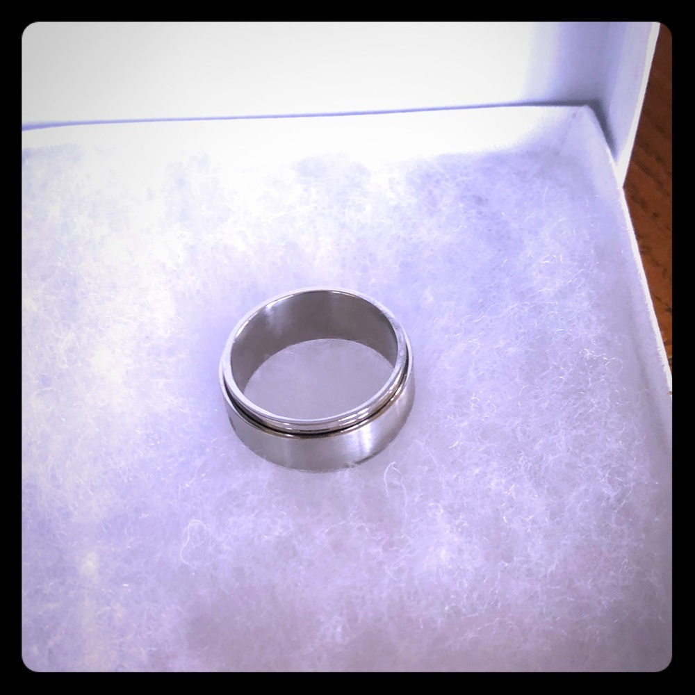 Men’s ring